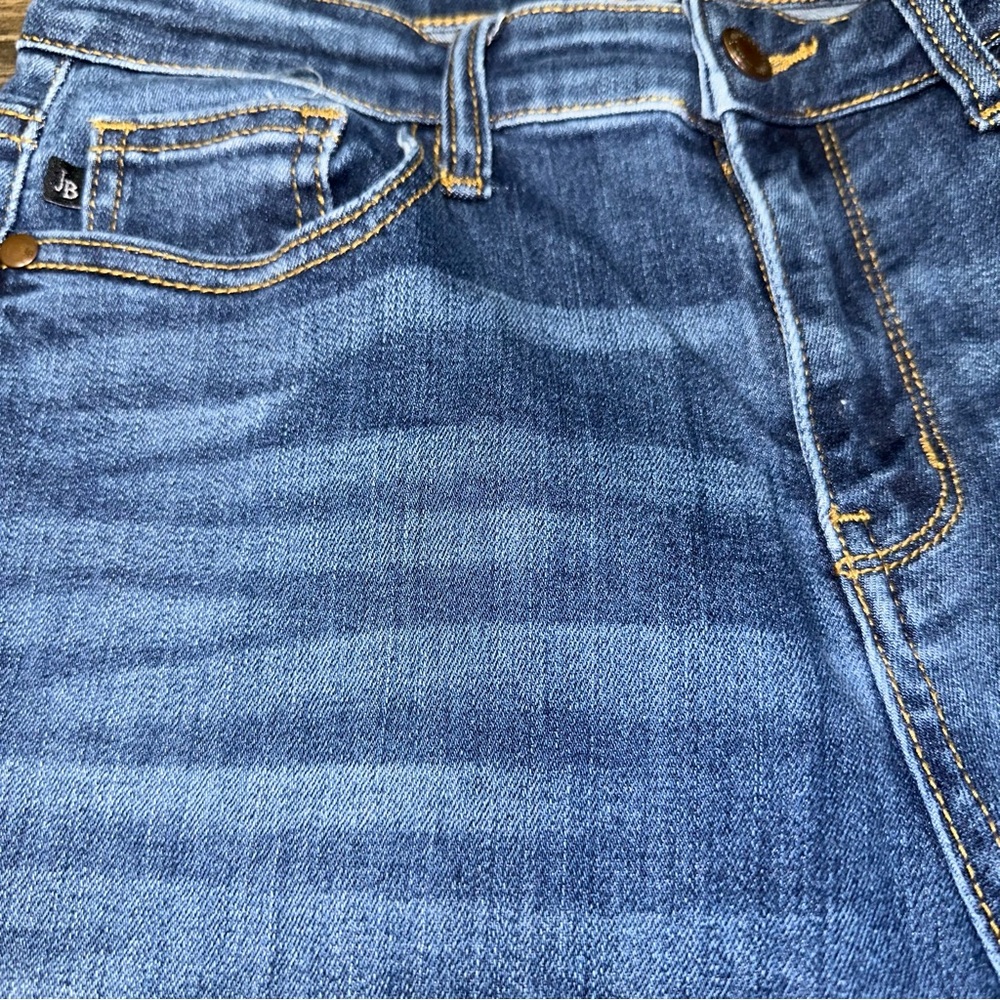 Judy Blue Boyfriend Fit Jeans - Picture 3 of 5